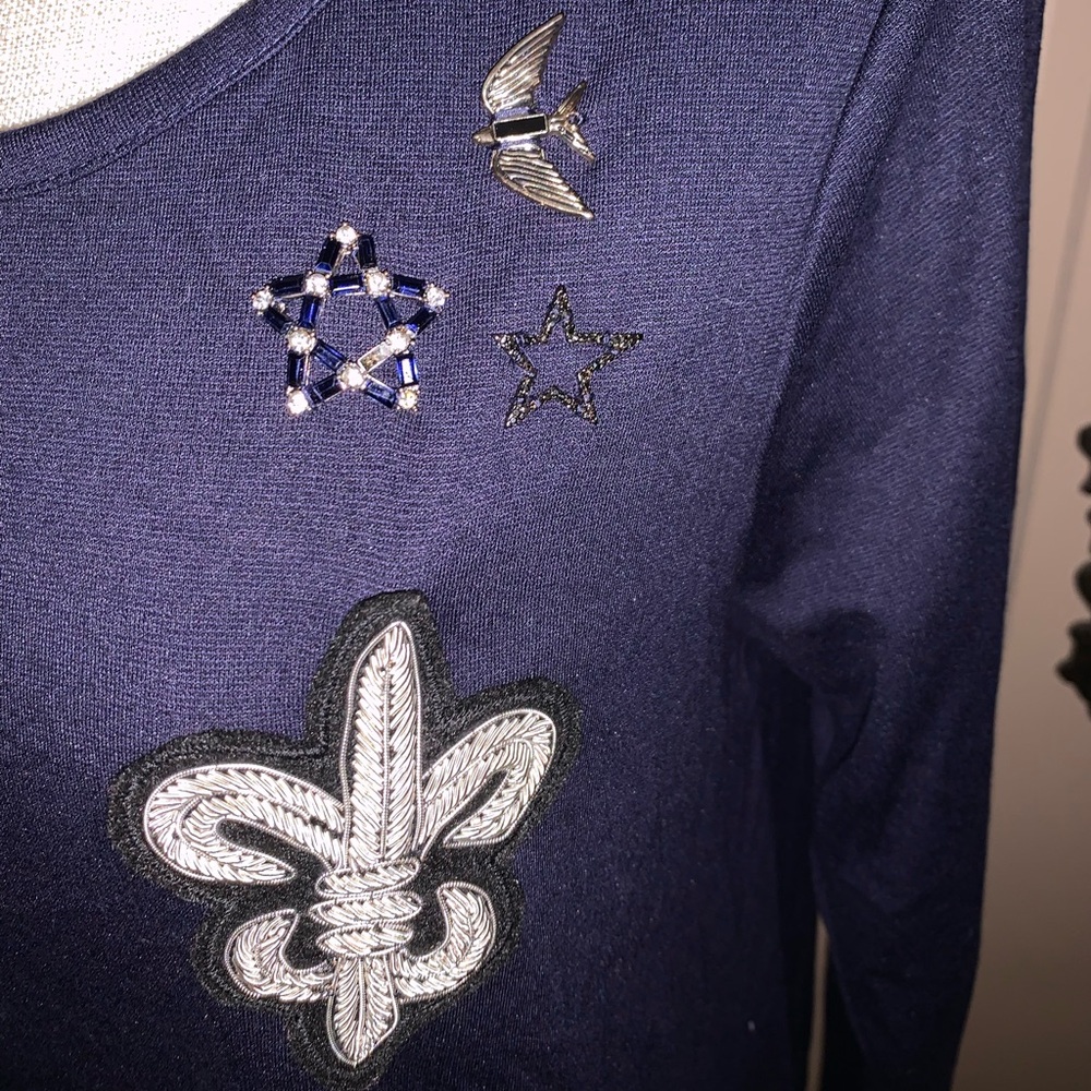 NWOT crown & ivy Navy Blue Long Sleeve Shift Dress with Fleur-de-Lis Accent - Picture 5 of 11